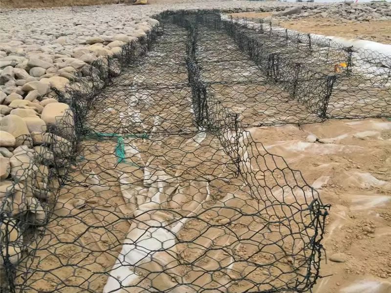 PVC River Bank Gabion Mattress 80mm x 100mm mesh, 2.2mm–2.7mm wire,  used for riverbed and bank protection.