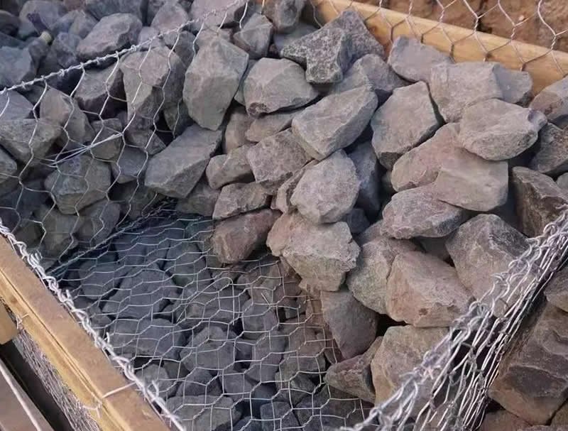 Twisted Gabion Boxes for Retaining Structures